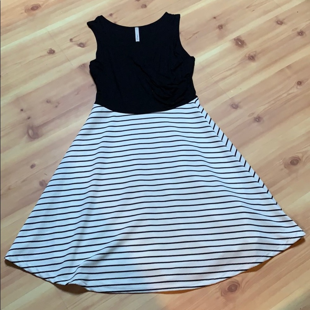 Black and White Gilli Dress
